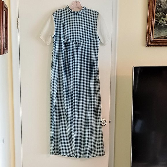 Long Robe, Size M - Picture 2 of 2
